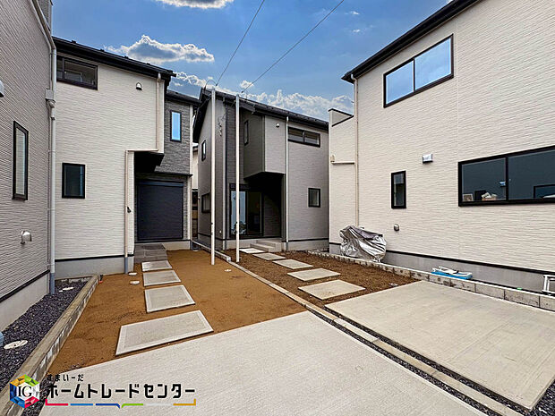 【前面道路含む現地写真】この風景が暮らしの一部に。毎日がイキイキと笑顔溢れる暮らしの始まりです♪ぜひ一度この見晴らしを体感してみませんか♪ご都合の良い時　自由に外観ご覧になれます。ご内見ご希望の際はぜひお気軽にご連絡下さい♪