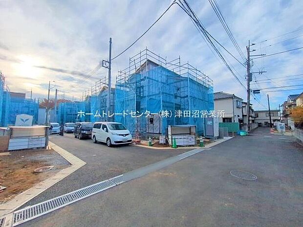 【前面道路含む現地写真】この風景が暮らしの一部に。毎日がイキイキと笑顔溢れる暮らしの始まりです♪ぜひ一度この見晴らしを体感してみませんか♪ご都合の良い時　自由に外観ご覧になれます。ご内見ご希望の際はぜひお気軽にご連絡下さい♪