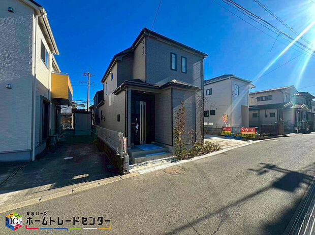 【現地外観写真】当物件のご案内につきましては、営業スタッフが丁寧に御対応します♪休日、お仕事帰りなど、ご都合に合わせていつでもご案内いたします♪周辺環境と併せて、実際に現地をご確認ください♪