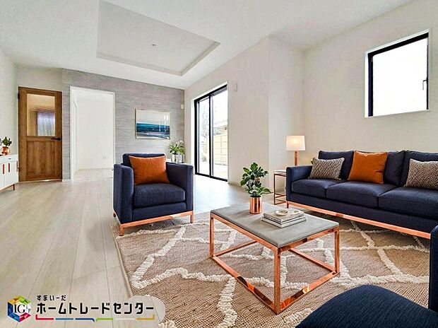 【LDK】家族みんなが揃う場所だからこそ一番に陽当たりを考慮し明るくゆったりとくつろげる場所として設計しております。※こちらはCGで画像生成したイメージ画像になります。家具などは付いておりません。