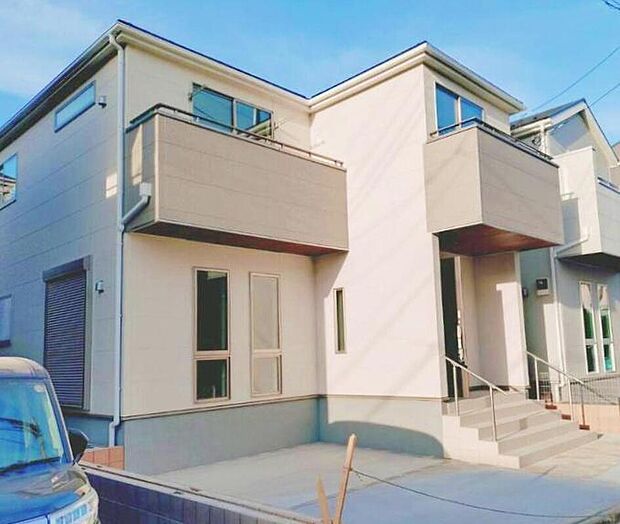 【現地外観写真】【1号棟】
当物件のご案内につきましては、営業スタッフが丁寧に御対応します♪休日、お仕事帰りなど、ご都合に合わせていつでもご案内いたします♪周辺環境と併せて、実際に現地をご確認ください♪