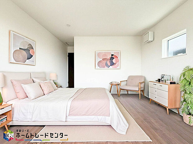 【2階洋室】南向きの主寝室は採光も明るく風通し共に良好です。ダブルベッドのサイズのベッドを配置しても十分な広さを確保できる寝室です♪※こちらはCGなどで画像生成したイメージ画像となります。