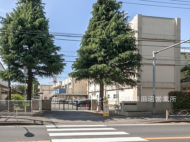 船橋市立海神中学校（約400m）
