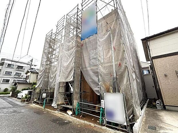 【現地外観写真】当物件のご案内につきましては、営業スタッフが丁寧に御対応します♪休日、お仕事帰りなど、ご都合に合わせていつでもご案内いたします♪周辺環境と併せて、実際に現地をご確認ください♪