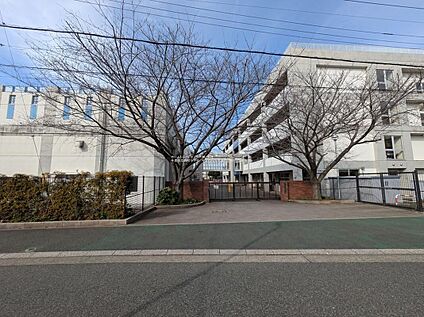 千葉市立轟町中学校 950m (徒歩12分)