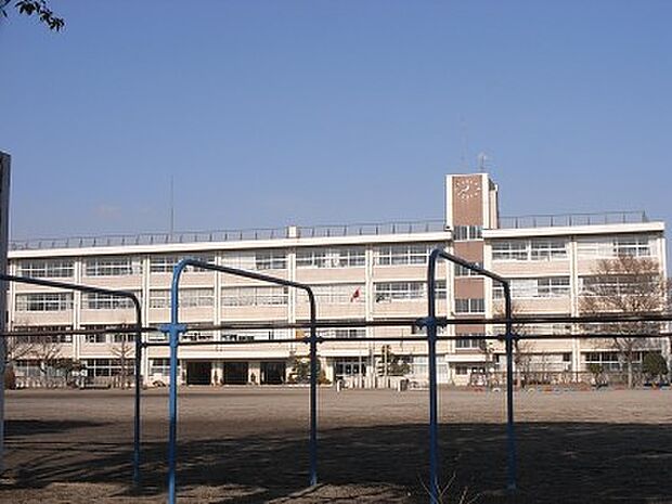 陽南中学校（約3,615m・徒歩46分）