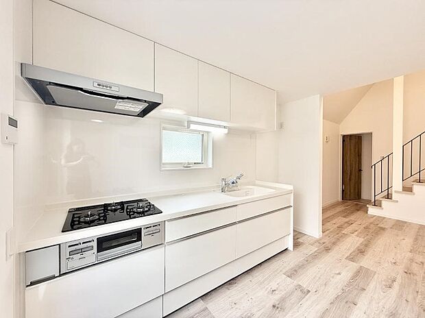 ■シンプルで機能的、毎日使いやすいキッチン