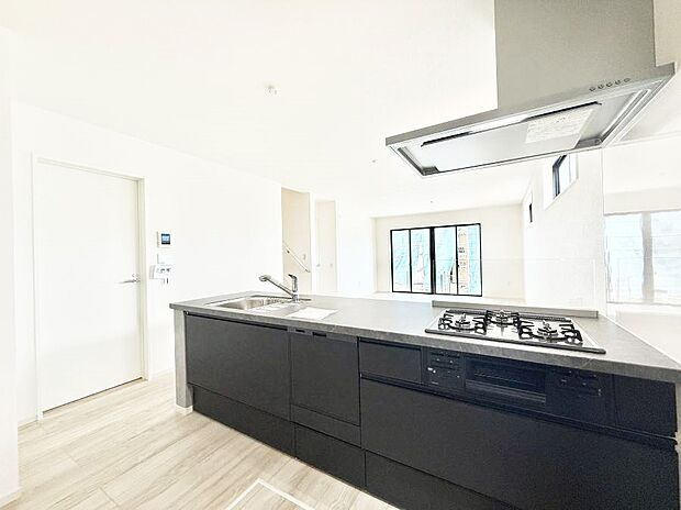 ■シンプルで美しく心地よい時間を生むキッチン空間