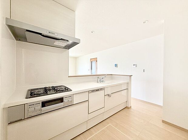 ■シンプルで機能的、毎日使いやすいキッチン