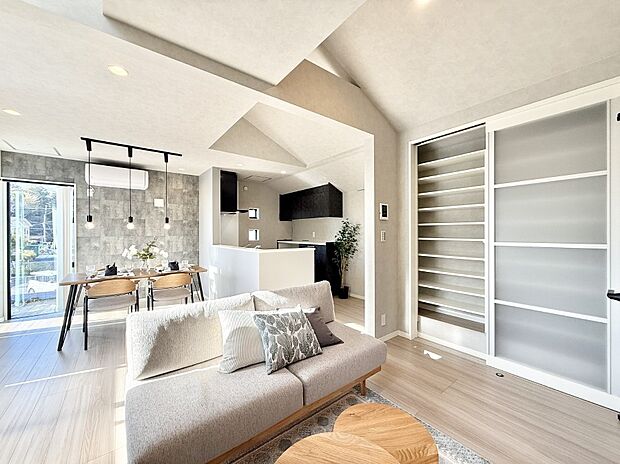 ■心落ち着く場所、ゆったり過ごせるリビング