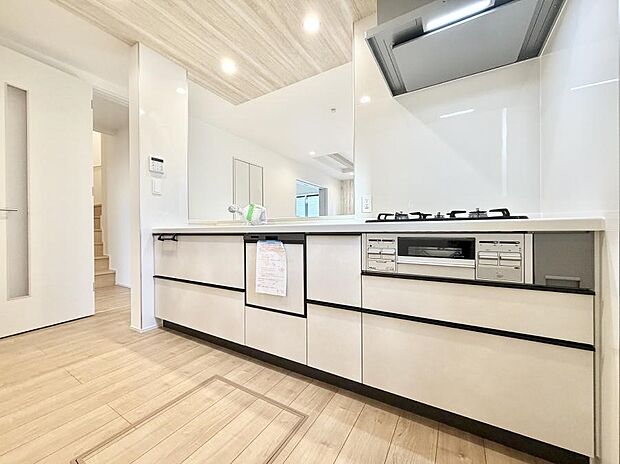 ■シンプルで美しく心地よい時間を生むキッチン空間