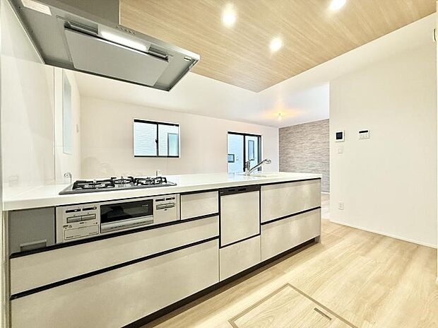 ■美味しい時間が生まれる、笑顔あふれるキッチン