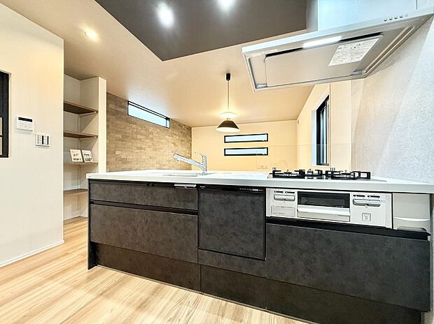 ■家族の絆を深める、温もりのあるキッチン