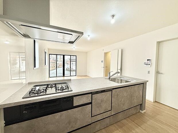 ■家族の絆を深める、温もりのあるキッチン