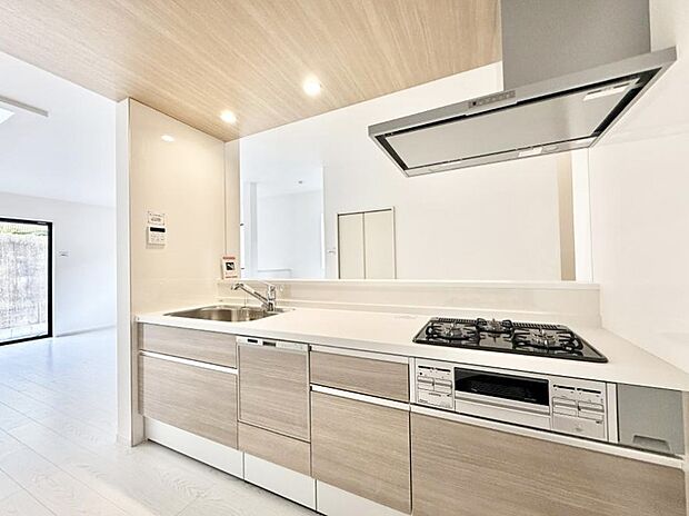 ■家族の絆を深める、温もりのあるキッチン