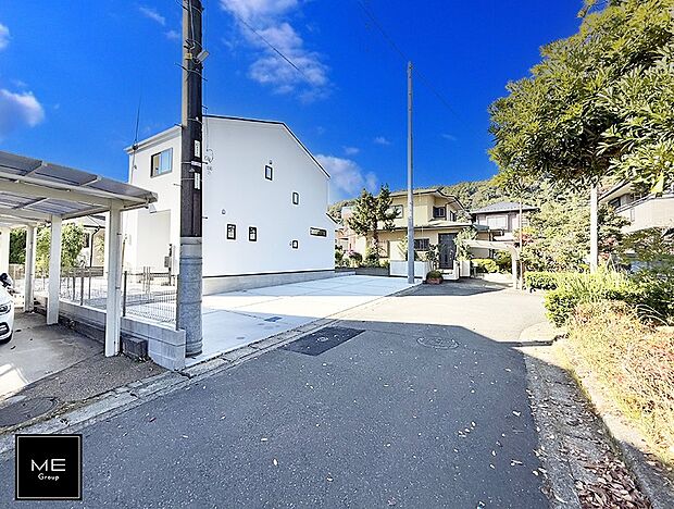 【前面道路含む現地写真】■この道を歩けば、毎日が少し特別になる