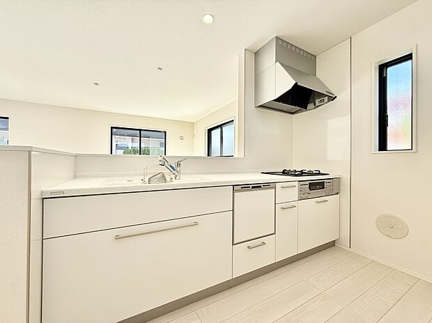 【ダイニングキッチン】■美味しさの魔法がかかる、特別なキッチン