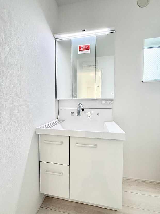 【洗面台・洗面所】■朝の準備がスムーズにできる広さです