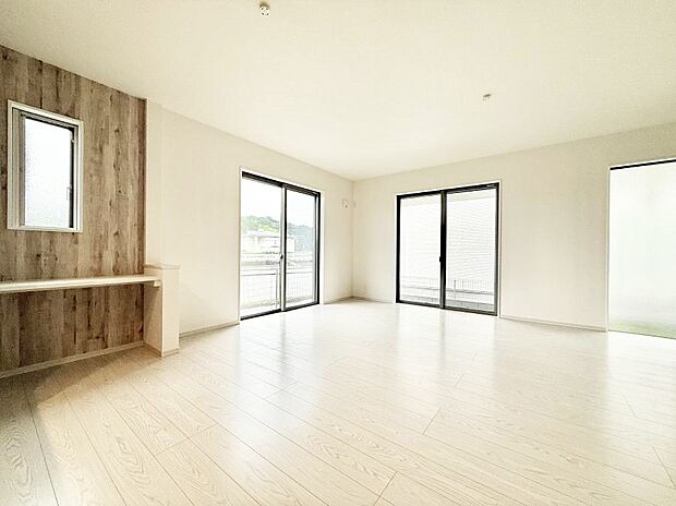 【リビング】■家族の時間を彩る、快適で癒される空間