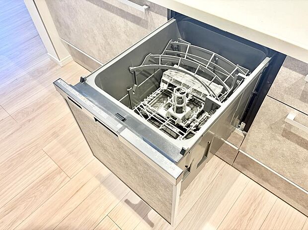 【食洗機】■手間なく洗浄！食器をピカピカに仕上げてくれます