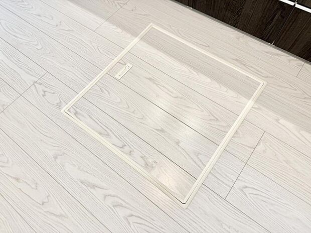 【床下収納】■隠れた収納スペースで家全体がスッキリ