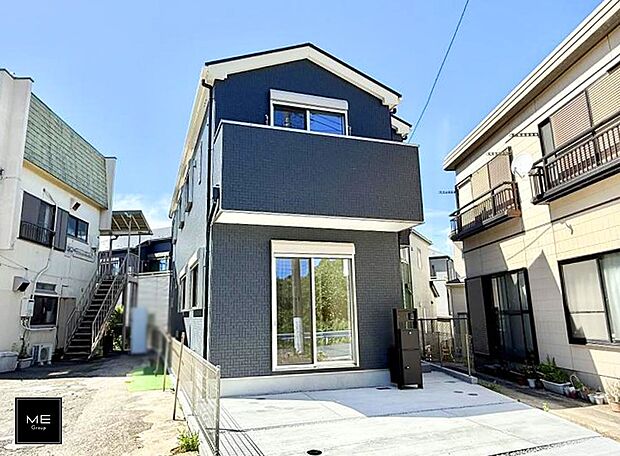 【現地外観写真】■暮らしを彩る充実した設備仕様が備わった住まい