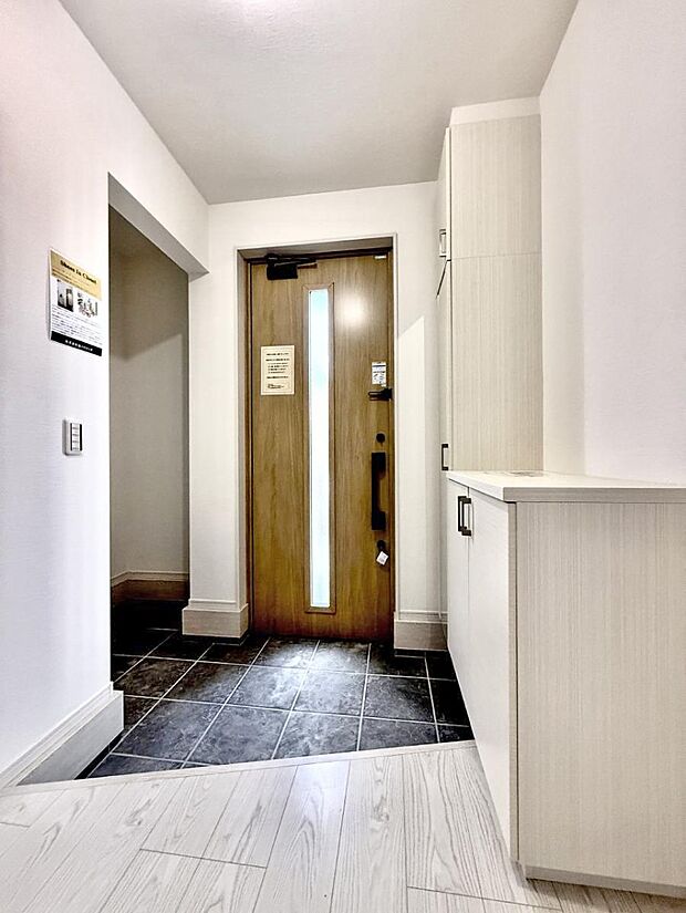 【玄関】■ ここから始まる一日、すっきり整った玄関