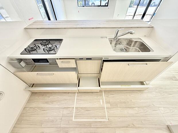 【キッチン】■家族の絆を深める、温もりのあるキッチン