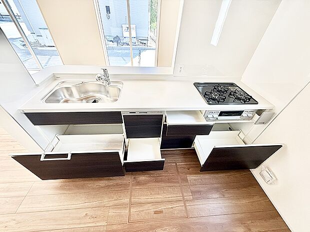 【キッチン】■家族の絆を深める、温もりのあるキッチン