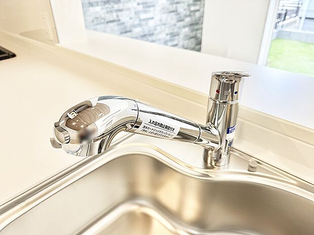 【浄水器】■清潔でおいしい水を手軽に供給してくれます