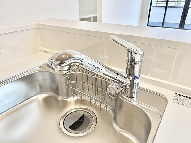 【浄水器】■不純物をしっかり除去して安心して飲めます