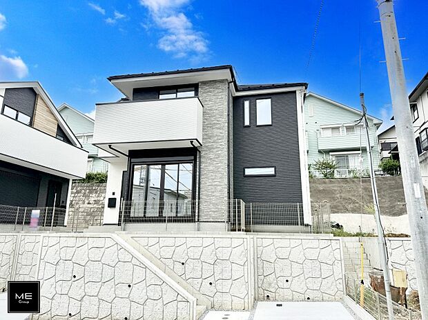 【現地外観写真】■暮らしを豊かにする充実した仕様設備で快適に