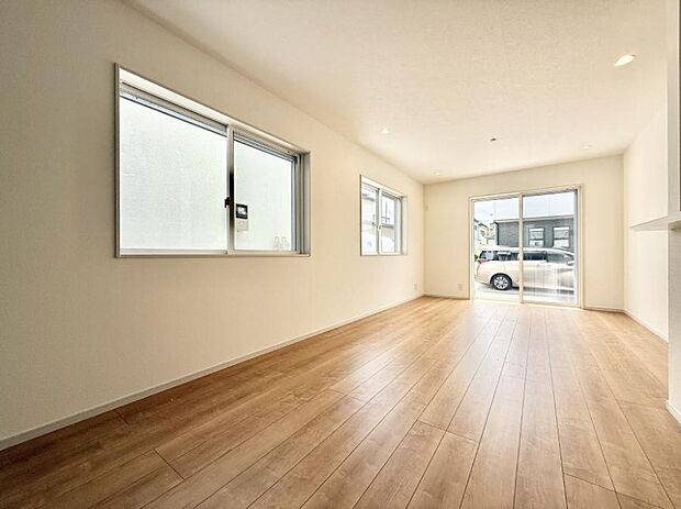 【リビングダイニング】■日常をちょっと特別にする、憩いの空間