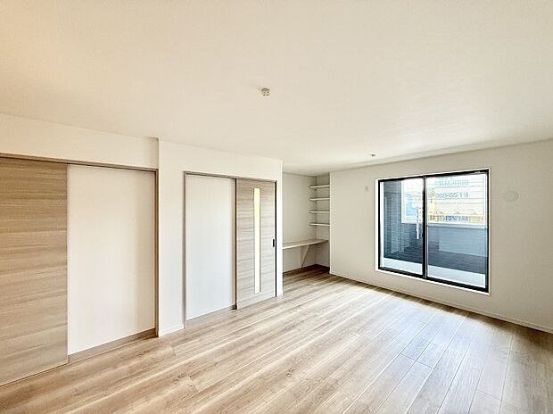 【リビング】■くつろぎと笑顔が集まる、心温まるリビング