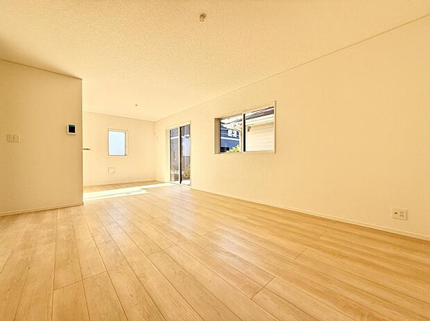 【リビングダイニング】■シンプルだけど贅沢、大切な人と過ごす心がほどける空間