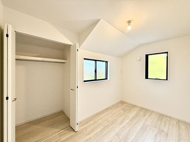 【子供部屋】■読書や趣味リモートワークなどさまざまな用途に対応できる柔軟さがあります