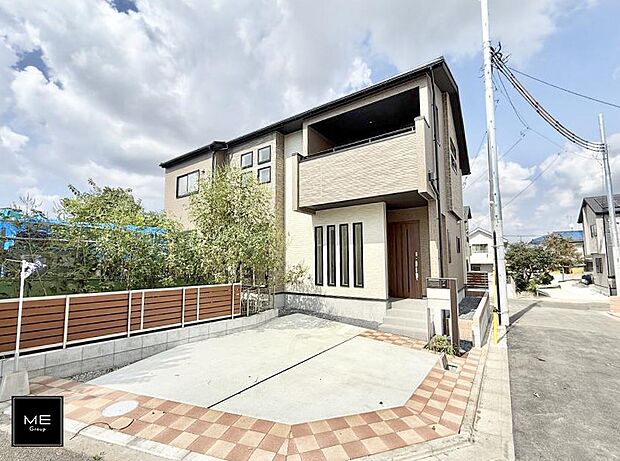 【現地外観写真】■家族みんなが笑顔で過ごせる、安心感のある住まい