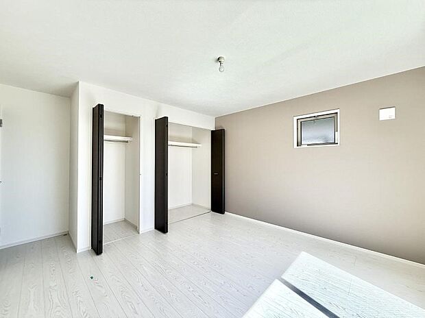 【寝室】■快適な環境で、日常の疲れを癒せる空間