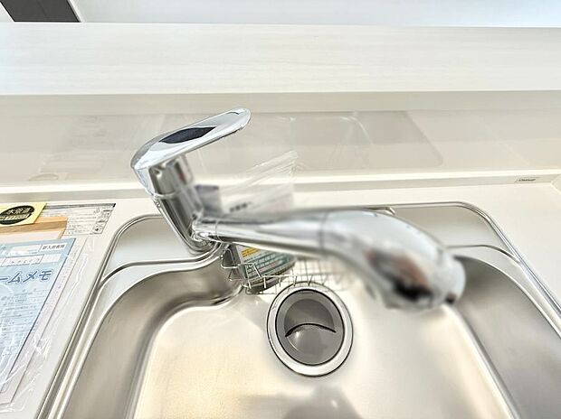 【浄水器】■清潔でおいしい水を手軽に供給してくれます