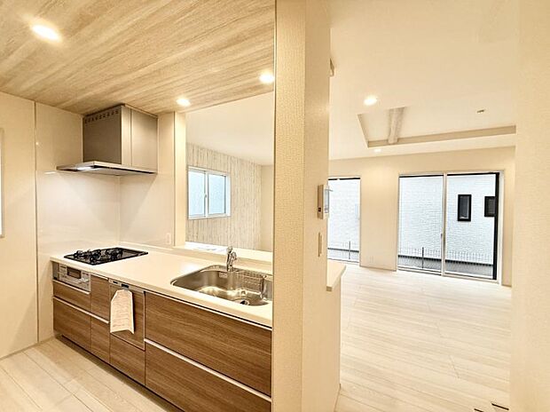 【ダイニングキッチン】■キレイに片付く、使いやすいキッチン