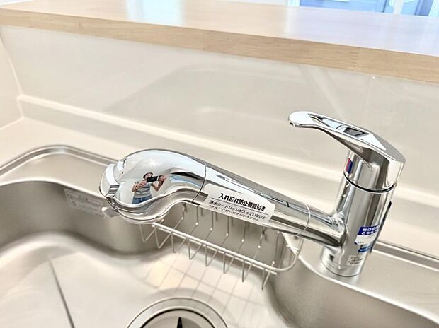 【浄水器】■清潔でおいしい水を手軽に供給してくれます