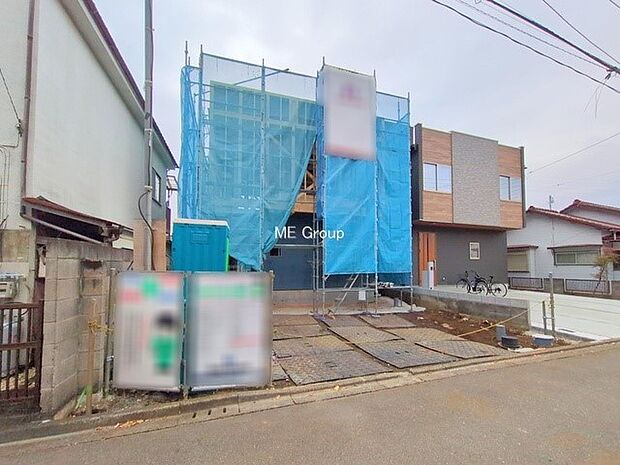 【現地外観写真】■暮らしを彩る充実した設備仕様が備わった住まい