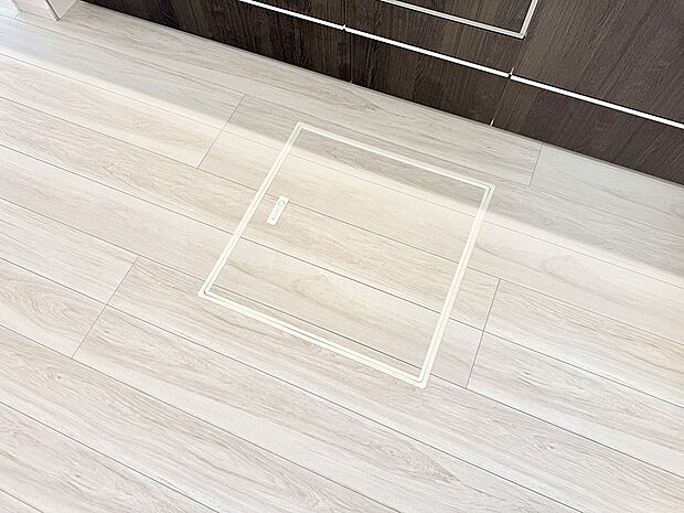 【床下収納】■隠れた収納スペースで家全体がスッキリ