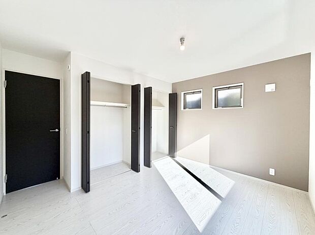 【洋室】■静かな洋室で読書や趣味に集中できる場所