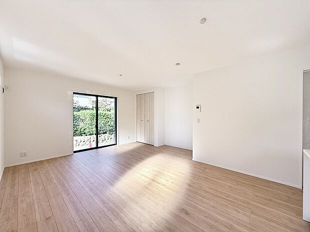 【ダイニング】■ふとした瞬間に幸せを感じる、心地よい場所