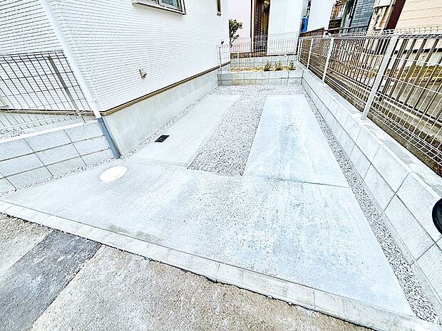 【駐車場】■快適な駐車スペースで安心