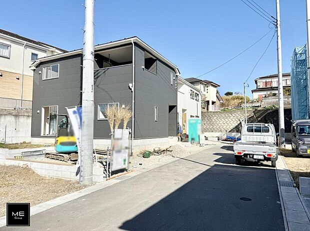 【前面道路含む現地写真】■この道を歩けば、毎日が少し特別になる