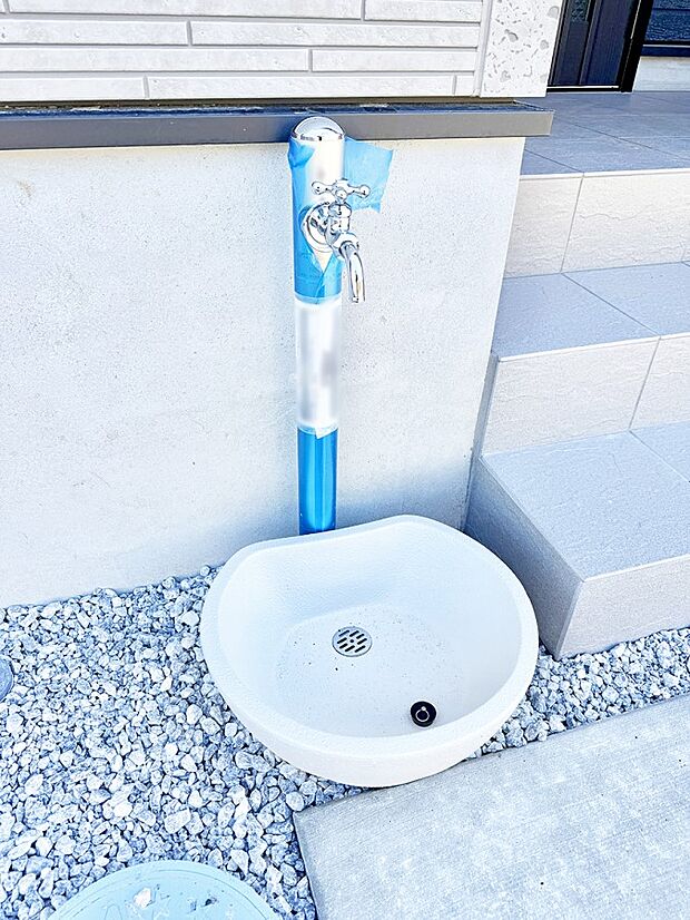 【その他現地】■洗車もご自宅でできる便利な散水栓付き!