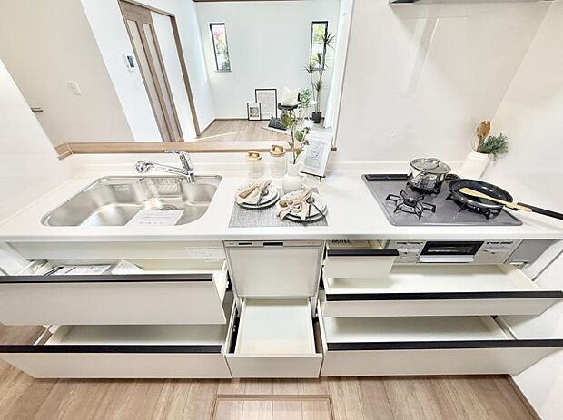 【ダイニングキッチン】■家族とつながる、コミュニケーションの場