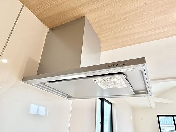 【レンジフード】■フードに覆われている為、匂いが換気扇に誘導され、効率的に排煙ができます